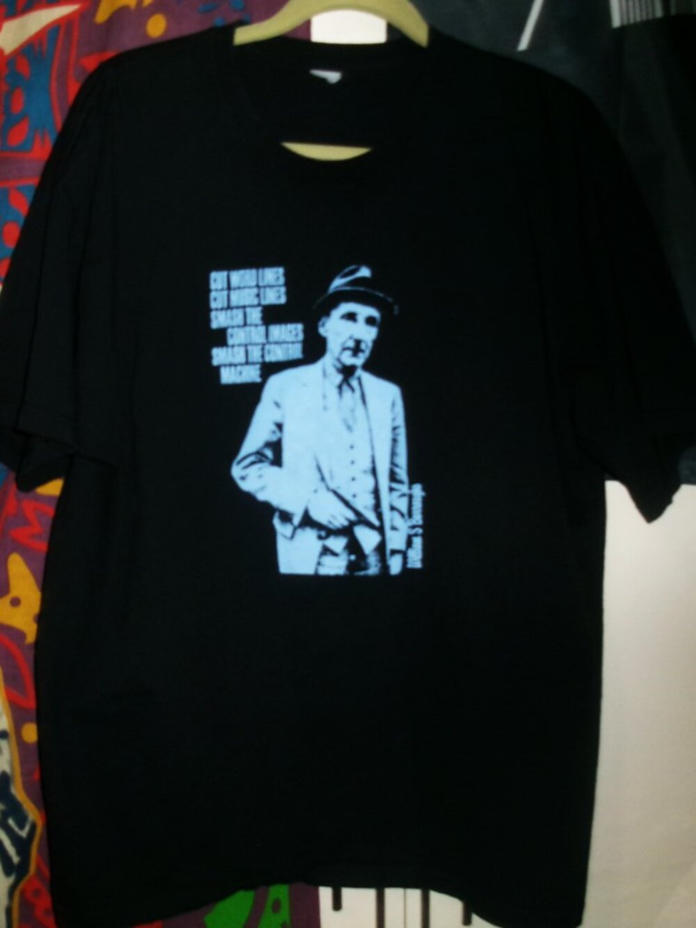 william burroughs holding gun on border of L XL tee - nyc bowery junky beat poet - Picture 2 of 2
